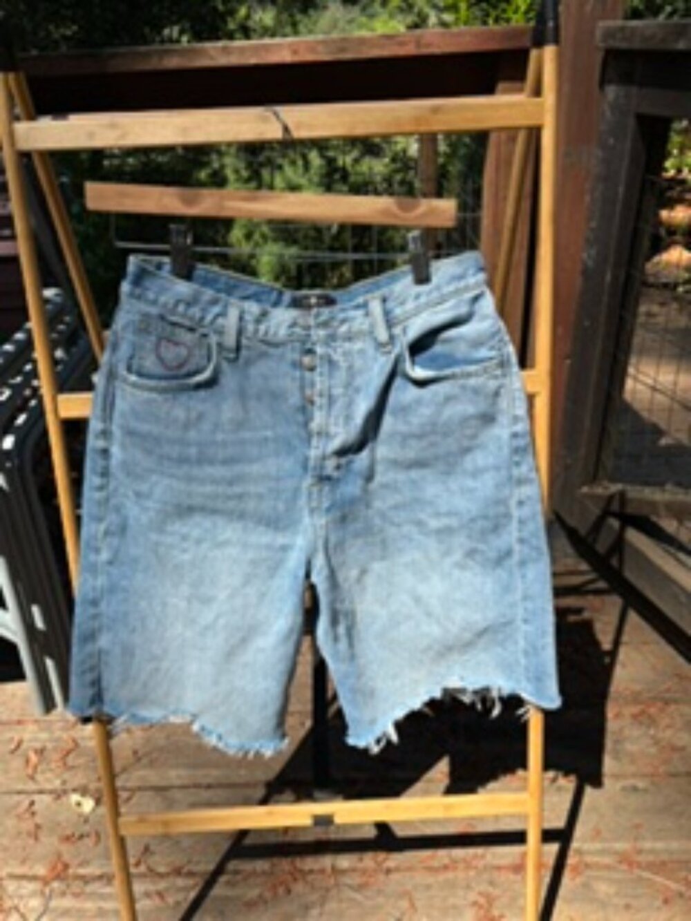 7 For All Mankind James Heart Fleur Easy Short, size 27